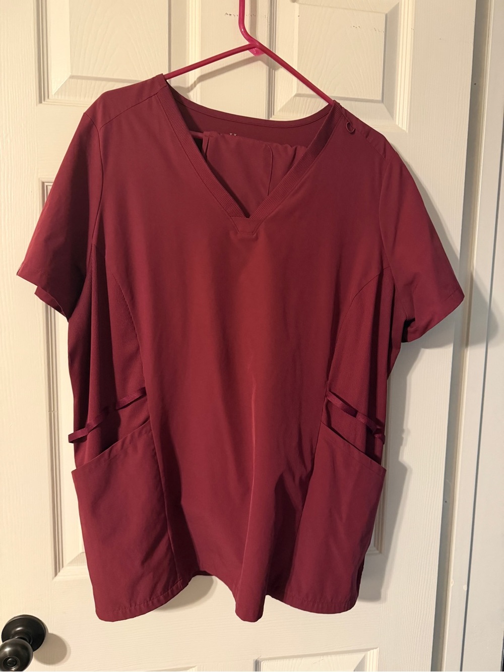Hanes Women's Short-Sleeve V-Neck scrub SET Top 2xl, pants XL- Maroon